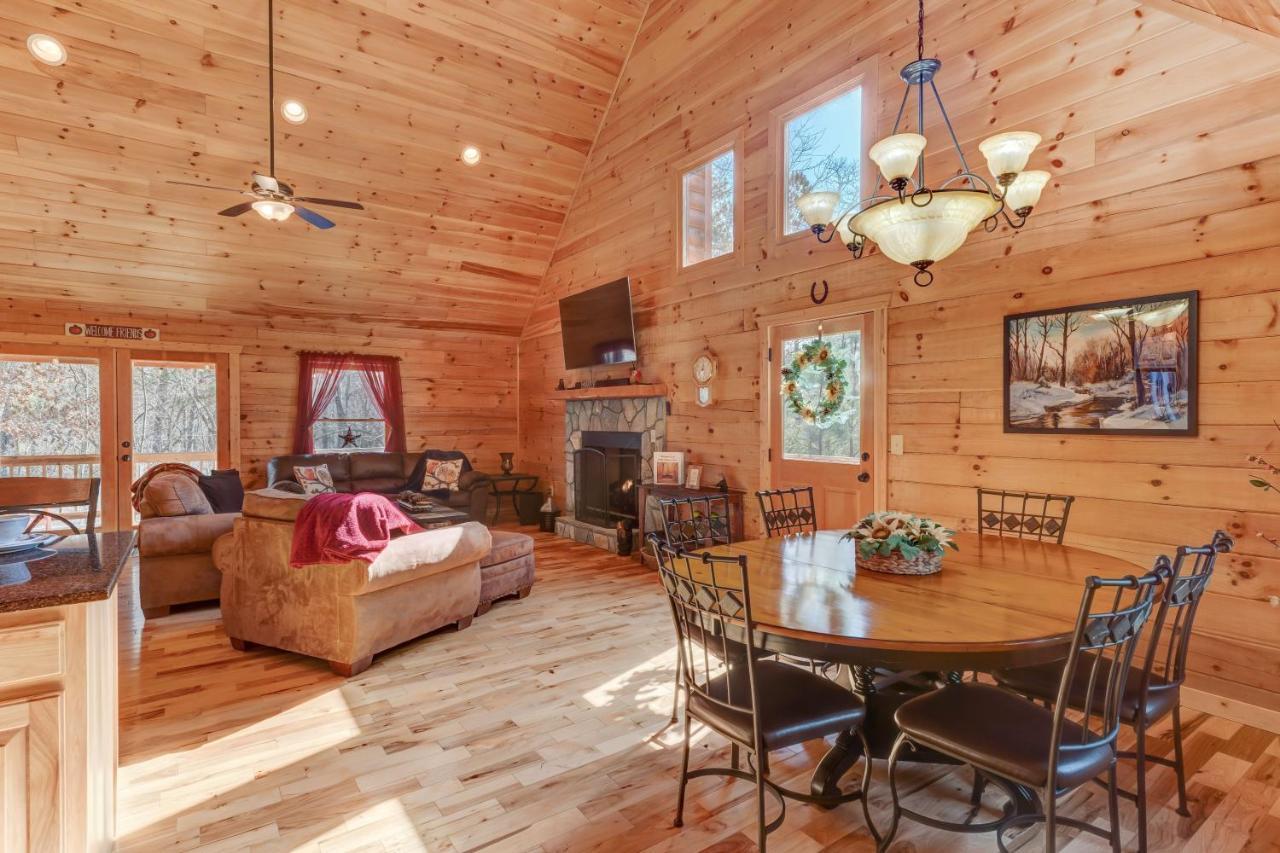 Hot-Tub 6 Seater, Fire-Pit, Master King Bed, Wineries, Pickleball, Resort Amenities Ellijay Eksteriør billede