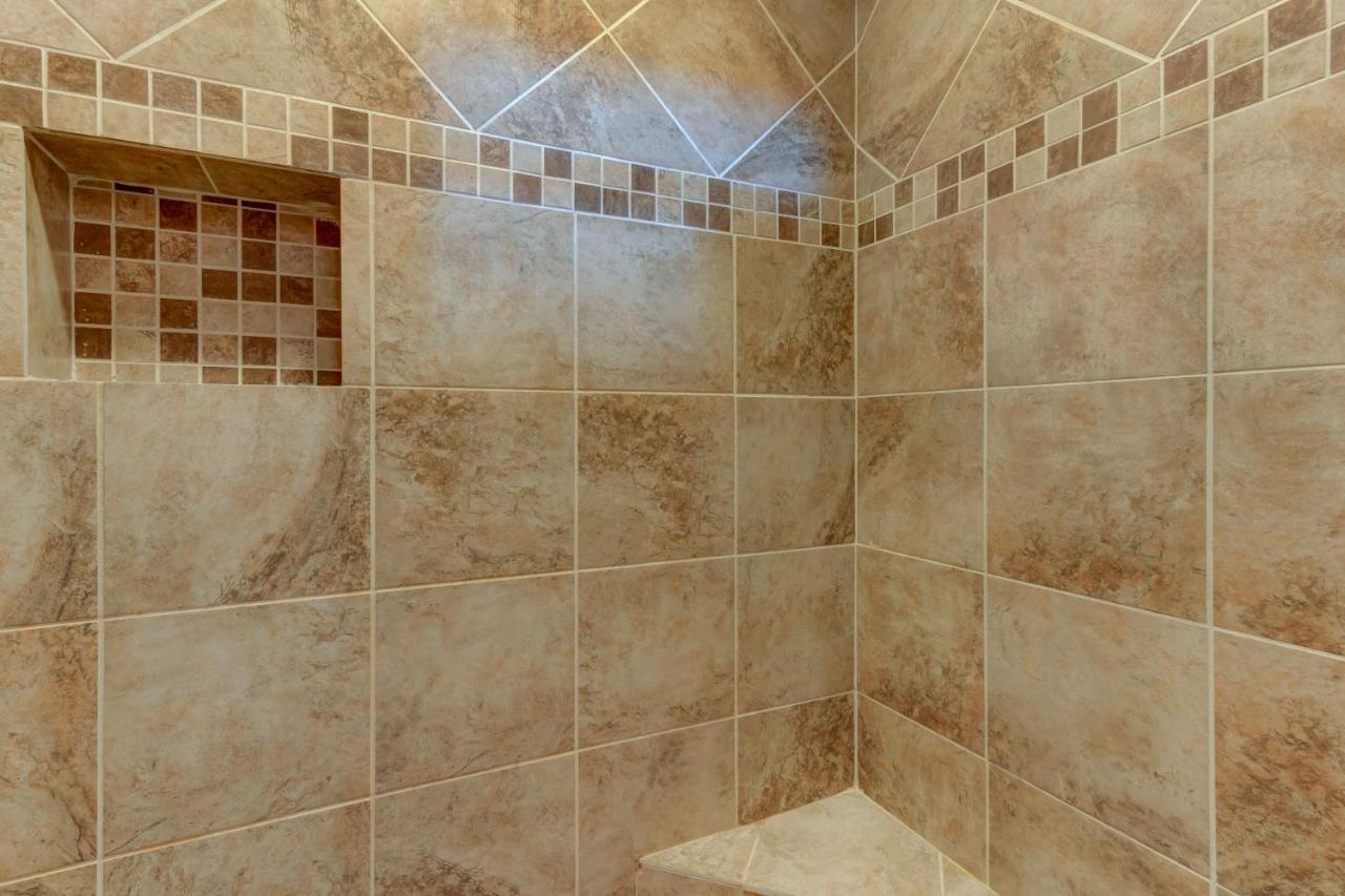 Hot-Tub 6 Seater, Fire-Pit, Master King Bed, Wineries, Pickleball, Resort Amenities Ellijay Eksteriør billede